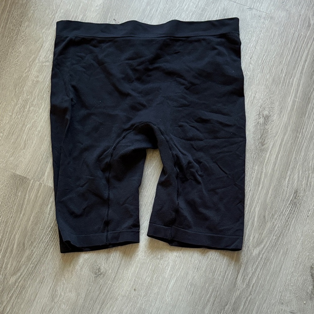 Forever 21 Black High-Waist Seamless Shaping Shorts